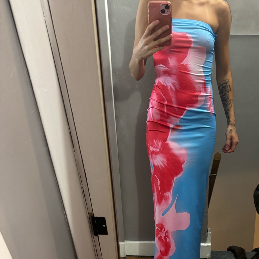 SHEIN Asymmetrical Blue and Pink Bodycon Dress for Night Out
